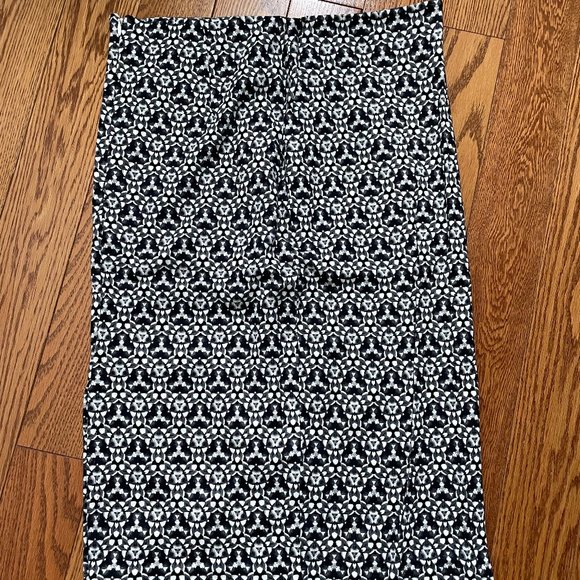 NWT Joe Fresh - Pencil Skirt - Picture 2 of 4